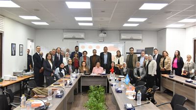 نائبة وزير الصحة في مائدة مستديرة لتعزيز إتاحة وسائل تنظيم الأسرة بالقطاع الخاص