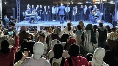 لليوم الثاني.. المسرح المتنقل يواصل رسالته بين التوعية والإبداع بالفيوم