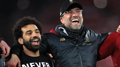 كلوب يرشح بديل محمد صلاح في ليفربول مقابل صفقة قياسية
