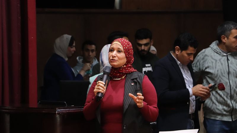 نقيب التمريض خلال