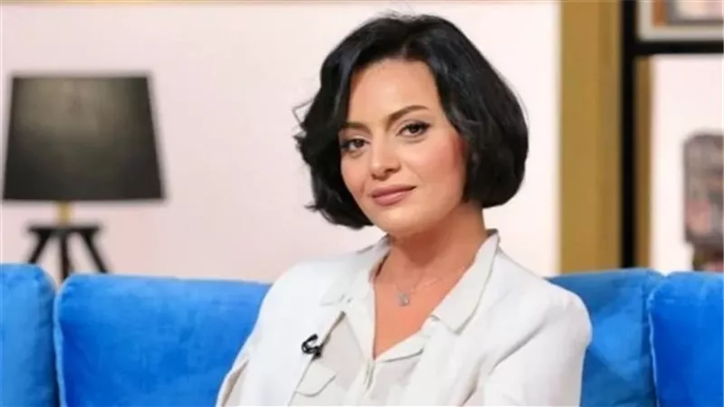 الفنانة هبة عبد الغني