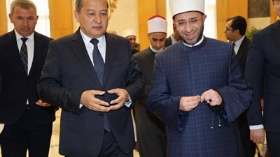 وزير الأوقاف يستقبل وفدًا رسميًّا من أوزبكستان بمسجد مصر الكبير
