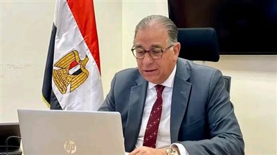 نائب وزير الخارجية يلتقي أبناء الجالية المصرية في الإمارات