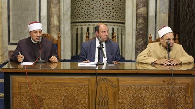  ملتقى الجامع الأزهر يناقش 