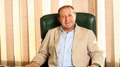 هشام عبد الخالق: 