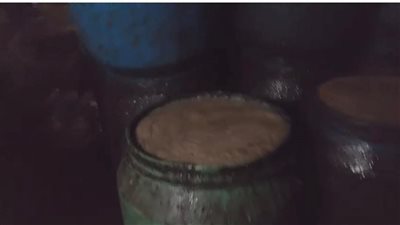 ضبط 15 ألف لتر زيت طعام مستعمل قبل إعادة تدويره بديرمواس بالمنيا