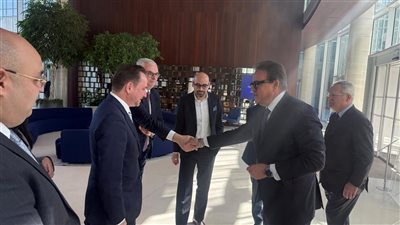 وزير الصحة يلتقي نائب رئيس شركة دولية لبحث توطين صناعة أدوية الأورام والعلاجات المبتكرة