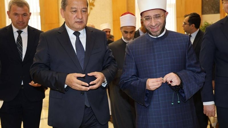 وزير الأوقاف خلال