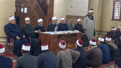 مدير الإرشاد الديني يلتقي أئمة أوقاف الغربية