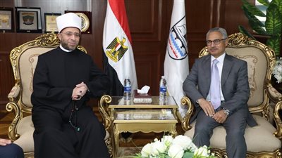 التلفزيون المصري ينقل شعائر الجمعة من مسجد “عمر بن عبد العزيز” ببنى سويف