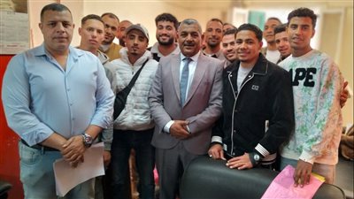 مديرية عمل بني سويف تسلم 59 عقدًا للشباب للعمل بالأردن