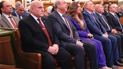 رئيس هيئة النيابة الإدارية يهنئ الأقباط بالاحتفال بعيد القيامة المجيد 