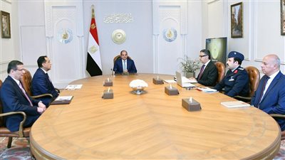 الرئيس السيسي يناقش منظومة الأمن الغذائي مع رئيس الوزراء ووزيري التموين والزراعة ومدير جهاز مستقبل مصر