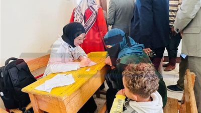 إجراء الفحص الطبي لـ1422 مواطنًا بقافلة طبية مجانية بكفر الشيخ