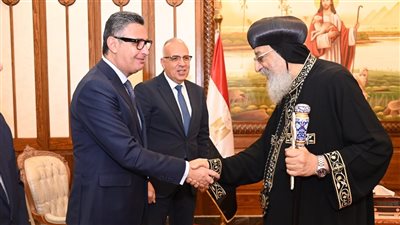  وزير التموين يهنئ قداسة البابا تواضروس الثاني بعيد القيامة المجيد