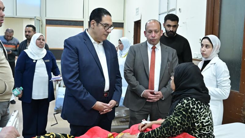 جولة لرئيس جامعة