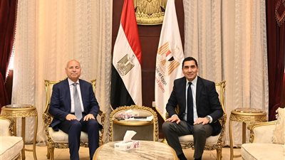 وزير الشباب والرياضة ومحافظ القاهرة يبحثان تعزيز التعاون المشترك وإطلاق فعاليات رياضية بالعاصمة