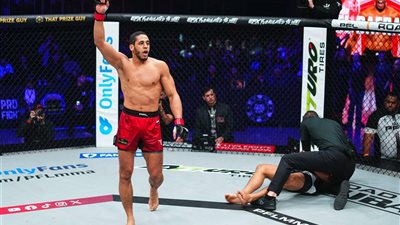 عمر الدفراوي يحسمها بالضربة القاضية في بطولة PFL العالمية