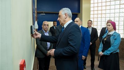 وزير الإنتاج الحربي يؤكد تطوير البنية الرقمية لشركات الوزارة بالذكاء الاصطناعي