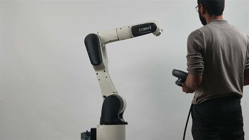 أول روبوتات صناعية