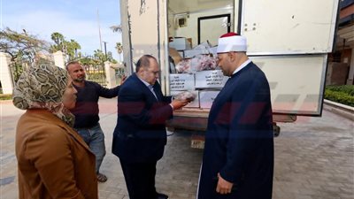 توزيع 2 طن لحوم صكوك الأضاحي للأسر الأولى بالرعاية في كفرالشيخ