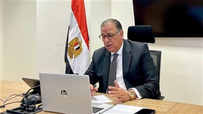 نائب وزير الخارجية يلتقي مجموعة من المصريين في الخارج