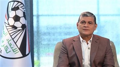 أوسكار رويز يواصل تطوير التحكيم المصري بمعسكر بورسعيد تحت إشراف أبو ريدة