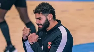 طبيب الأهلي يكشف تفاصيل إصابة عبدالرحمن حميد نجم فريق اليد