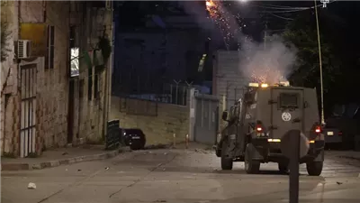 قوات الاحتلال تقتحم بلدة المغير وتطلق قنابل الغاز والإنارة 