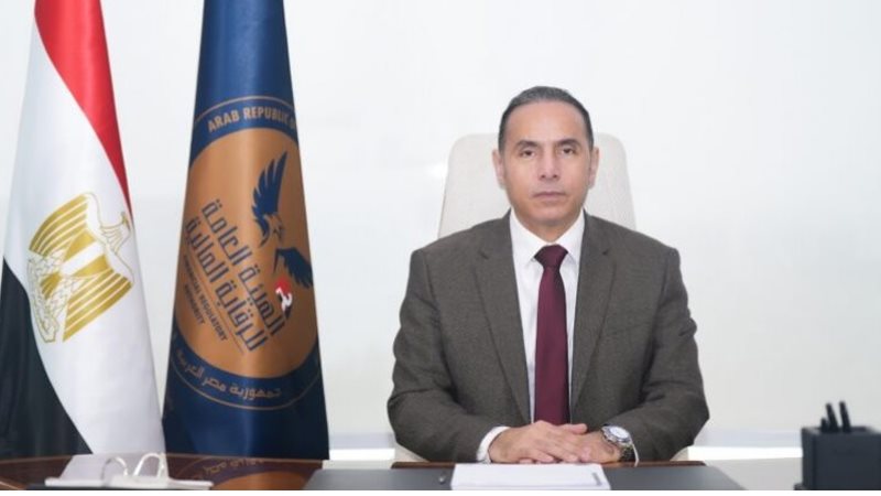  الدكتور إسلام عزام
