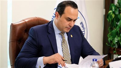 بالأسماء . رئيس الرعاية الصحية يعتمد حركة تكليفات موسعة لقيادات الهيئة لضخ دماء جديدة