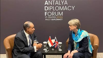 وزير الخارجية ونظيرته البريطانية يبحثان سبل دعم العلاقات الثنائية ومستجدات الوضع الإقليمي