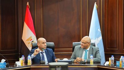 وزير العمل ومحافظ الإسكندرية يسلمان عقودًا لذوي الهمم لدمجهم في سوق العمل