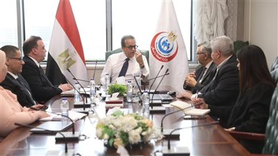 وزير الصحة يراجع المقترح النهائي للمنصة الرقمية الداخلية لمتابعة المشروعات القومية