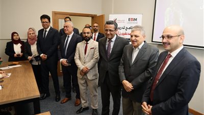 رئيس هيئة قناة السويس ونقيب الصحفيين يفتتحان برنامجًا تدريبيًا للإعلاميين بالإسماعيلية