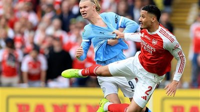 مانشستر سيتي يتحدي آرسنال في قمة الدوري الإنجليزي