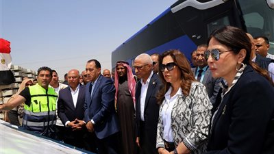 رئيس الوزراء يتابع الموقف التنفيذي لمشروع إنشاء خط سكة حديد 