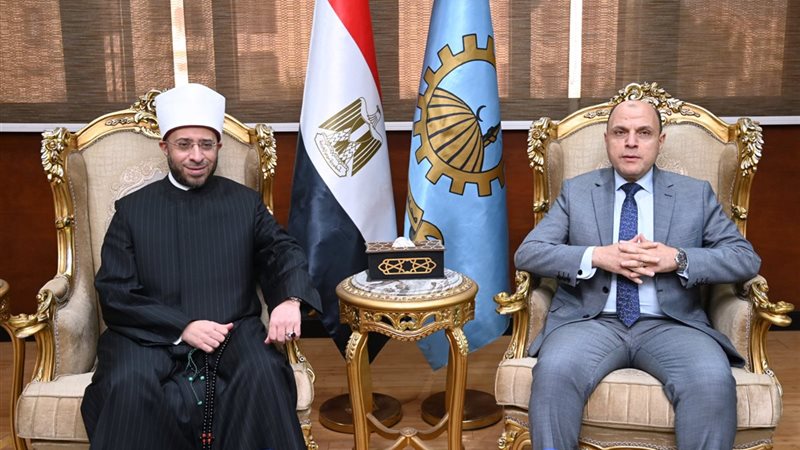 محافظ الغربية خلال