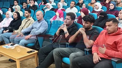 ندوة حول أثر الذكاء الاصطناعي في الصناعة والتنمية بجامعة كفر الشيخ