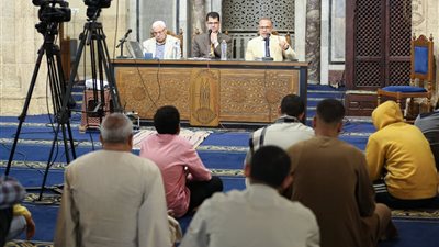 ملتقى التفسير بالجامع الأزهر: قصة الهدهد في القرآن الكريم تعلمنا كيفية التثبت من المعلومات 