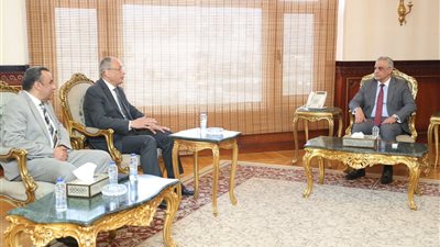 وزير الإنتاج الحربي يبحث مع رقابة الصادرات دعم التصنيع المحلي وتقليل الواردات