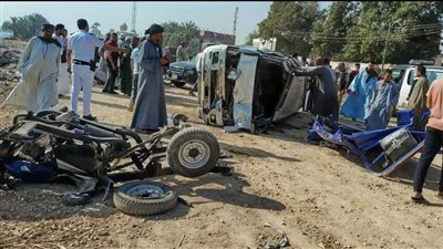  بالصور والأسماء.. مصرع شخصين وإصابة 12 آخرين في تصادم بأسيوط