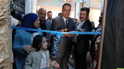 يضم 100 لوحة.. مدير تعليم الغربية يفتتح معرض التربية الفنية بإدارة غرب طنطا 
