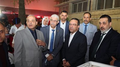  محافظ المنوفية يتفقد موقع معهد الكبد القديم ويؤكد السيطرة على الحريق ولا خسائر بشرية