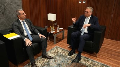 وزير البترول يعقد اجتماعًا مع رئيس منطقة شمال أفريقيا والمشرق العربي بشركة إيني الإيطالية