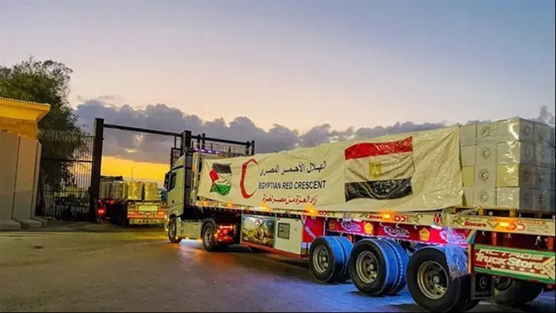 قافلة شاحنات المساعدات