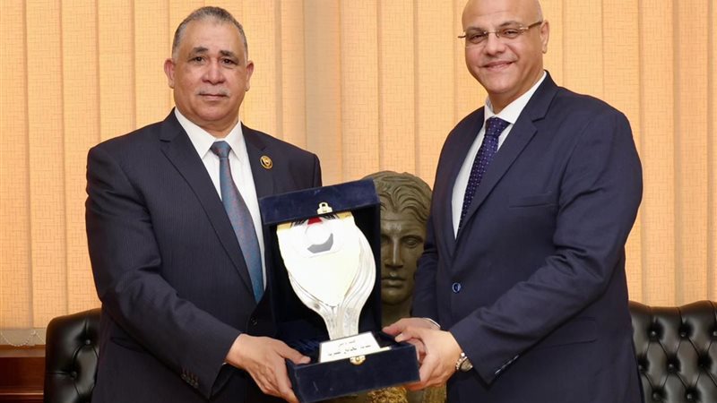 محافظ الإسكندرية