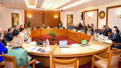 مصر وفرنسا تطلقان الحوار الاستراتيجي لتعزيز الشراكة والتعاون في مختلف المجالات