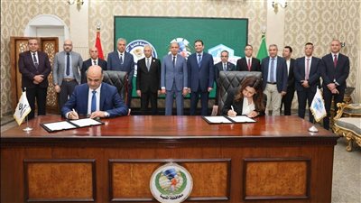 محافظ المنيا: القطاع الخاص شريك أصيل في “التأمين الشامل” لضمان الجودة