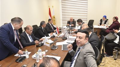 نقل النواب توصي بسرعة إدراج ونهو مشروعات طرق بالمحافظات